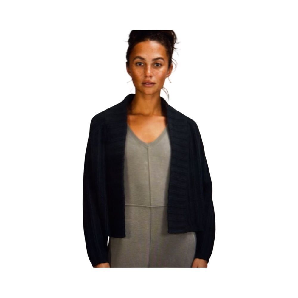 LULULEMON TWIN RIBBED SWEATER WRAP  M/L